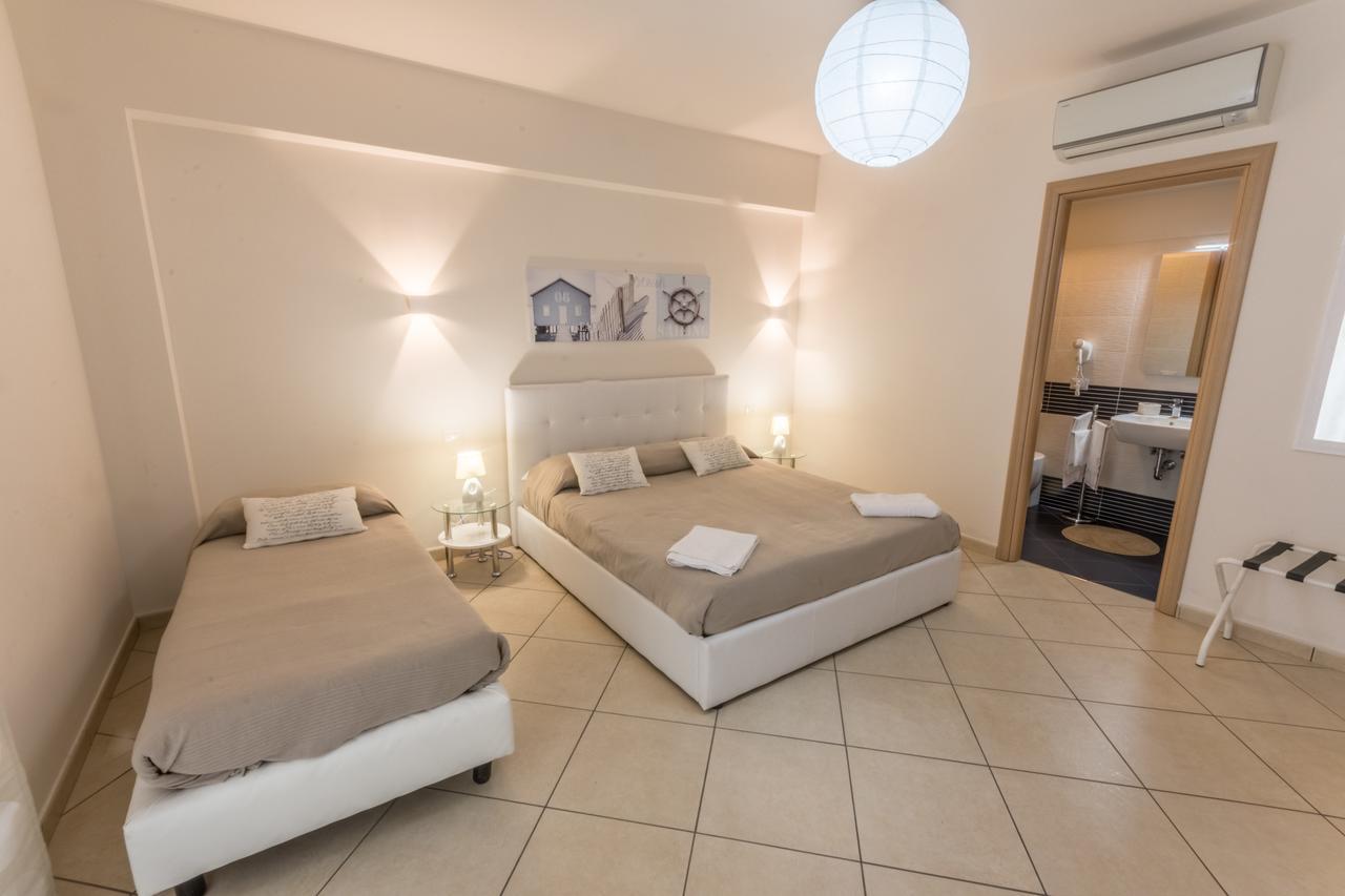 Riva Del Sol Bed & Breakfast Santa Teresa Di Riva Bagian luar foto